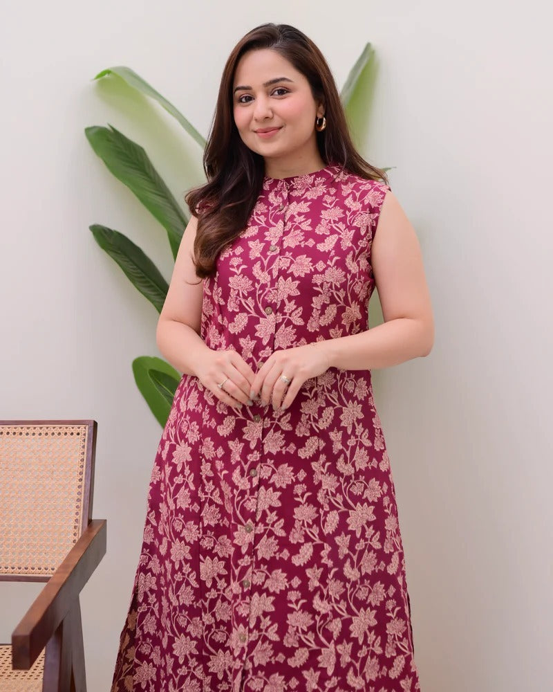 Elegant Floral Printed Sleeveless Long Kurti for Women