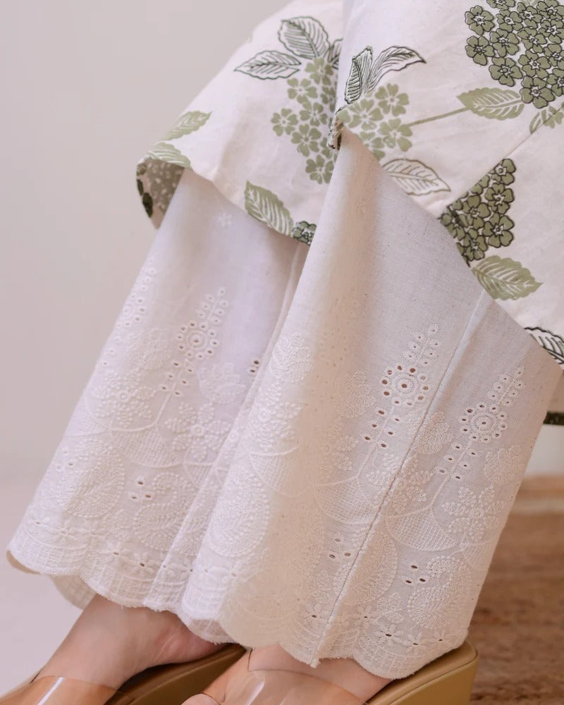 Elegant Floral Printed Sleeveless Long Kurti for Women