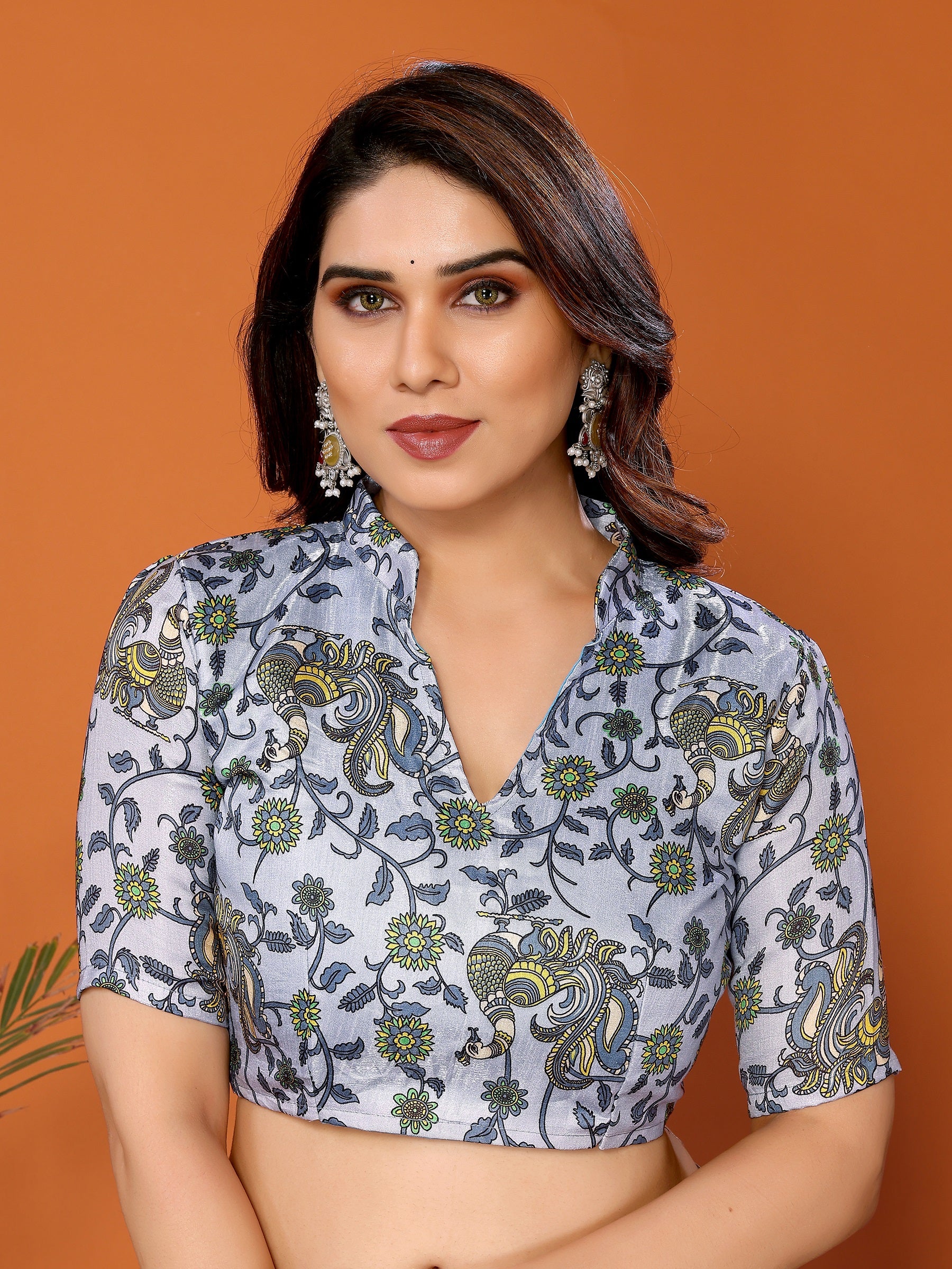 Textured Silver Grey Pleated Saree with Printed Blouse