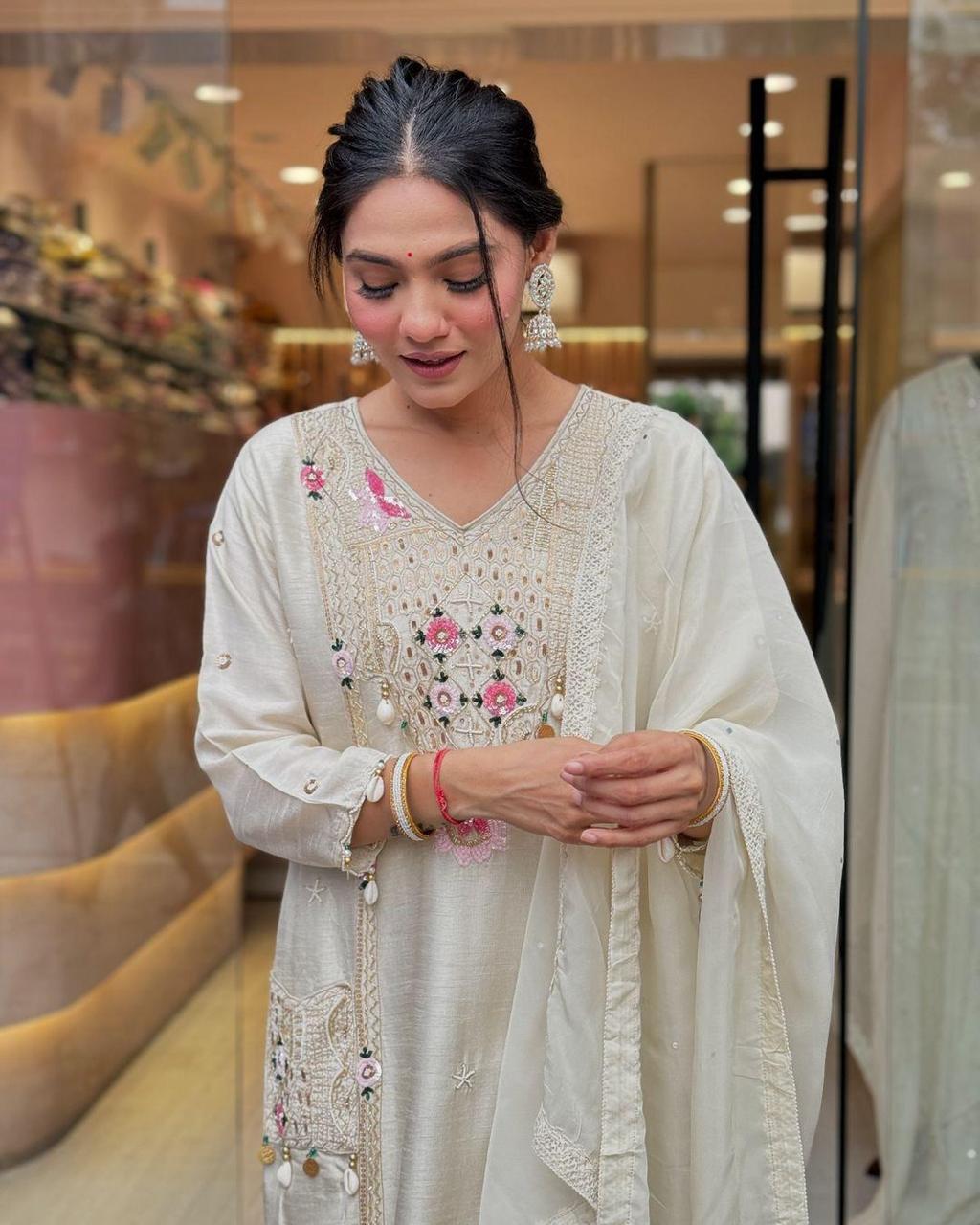 Elegant Off-White Embroidered Kurta Set with Dupatta – Premium Festive Wear for Women