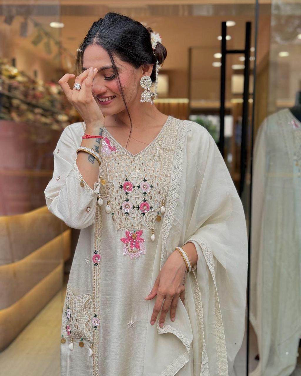 Elegant Off-White Embroidered Kurta Set with Dupatta – Premium Festive Wear for Women