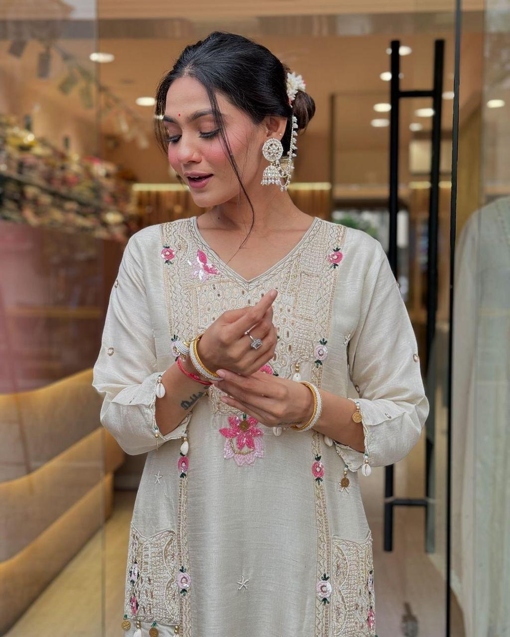 Elegant Off-White Embroidered Kurta Set with Dupatta – Premium Festive Wear for Women