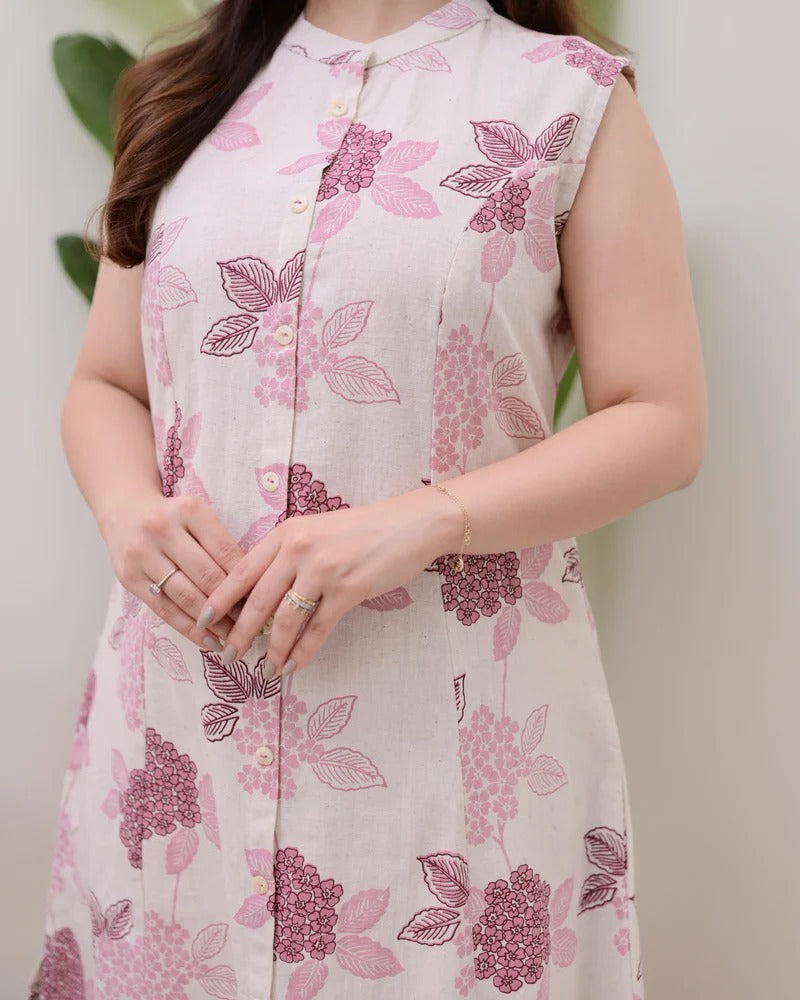 Elegant Floral Printed Sleeveless Long Kurti for Women