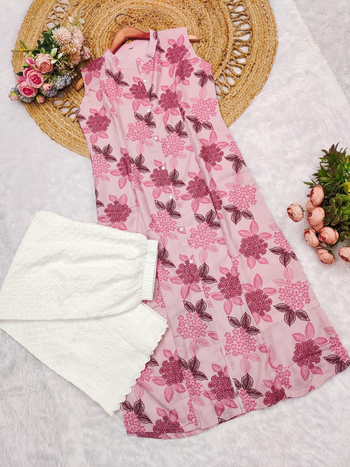 Elegant Floral Printed Sleeveless Long Kurti for Women