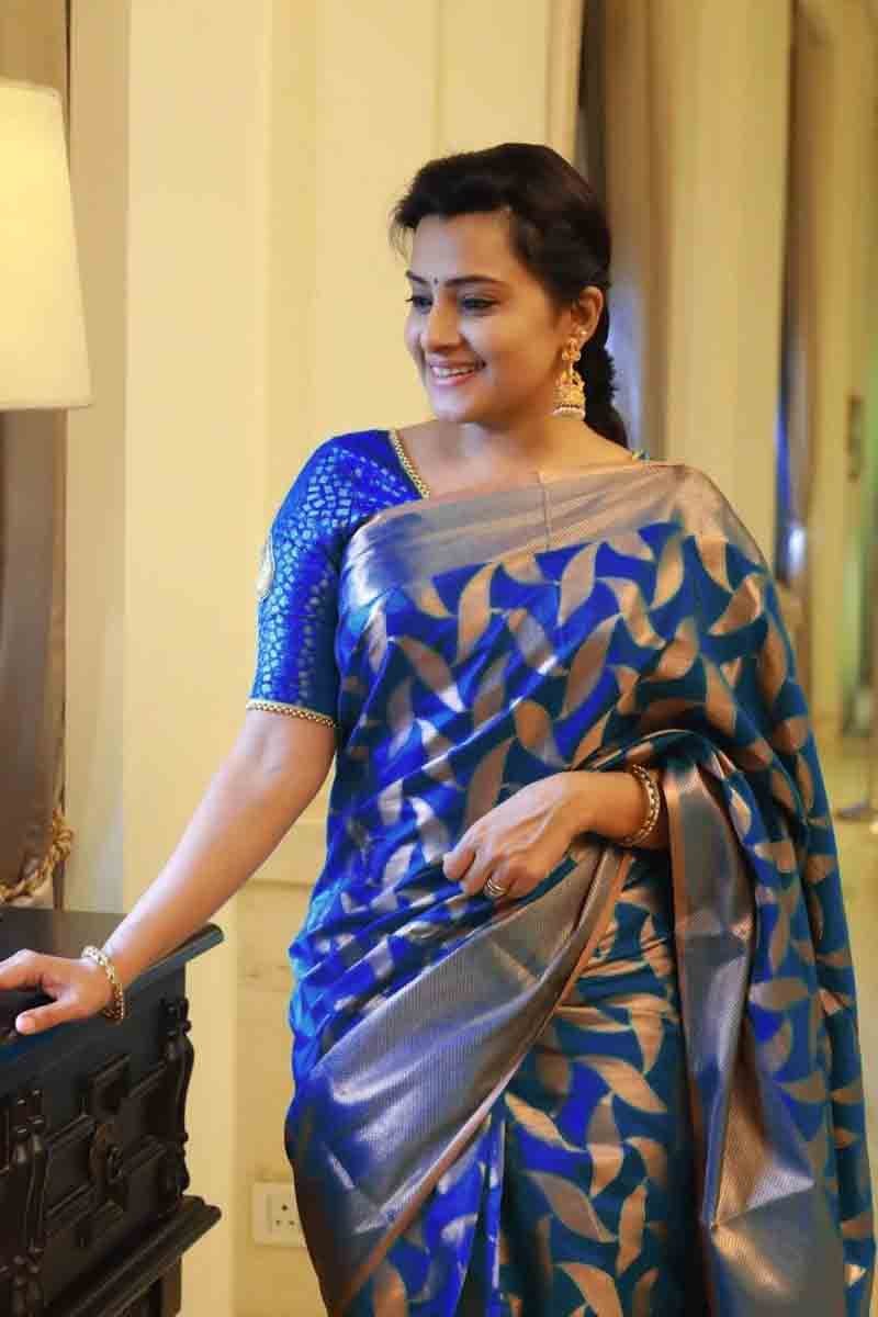 “Blue Star,” combining elegance and celestial charm