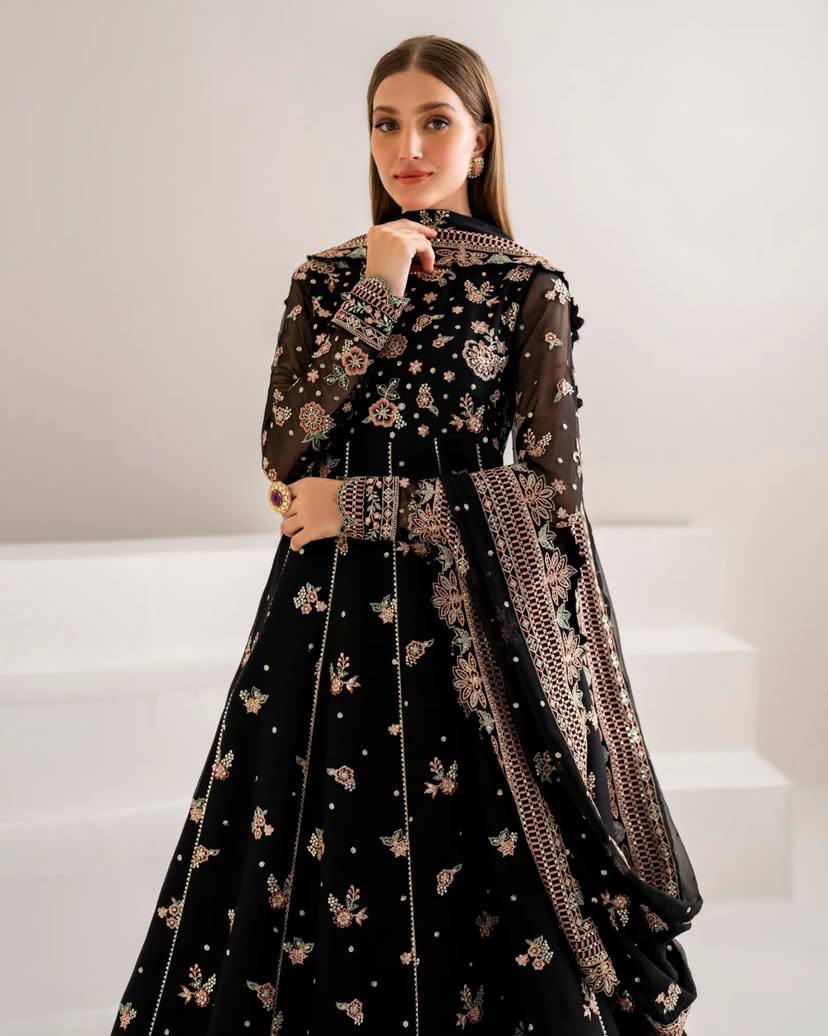 Zehra Embroidered Anarkali Set – Noir Blossom