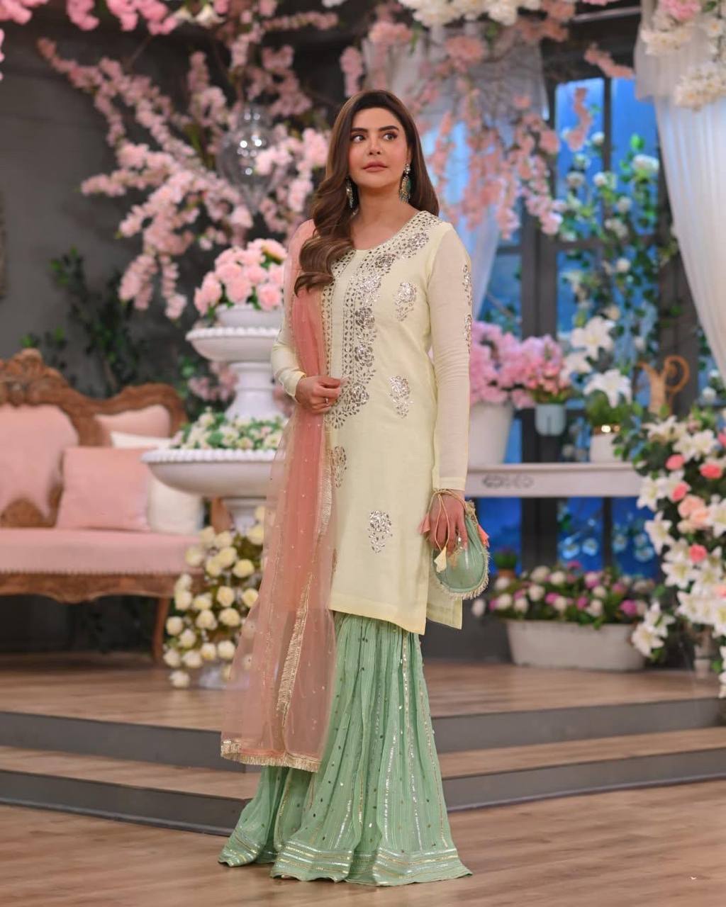 THE BEAUTY OF YOUR WARDROBE WITH THIS NEW KURTI-SHARARA SET