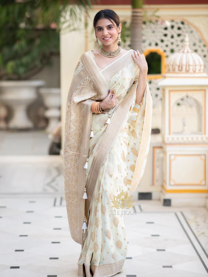 Elegant Floral Pallu with Beaded Tassels