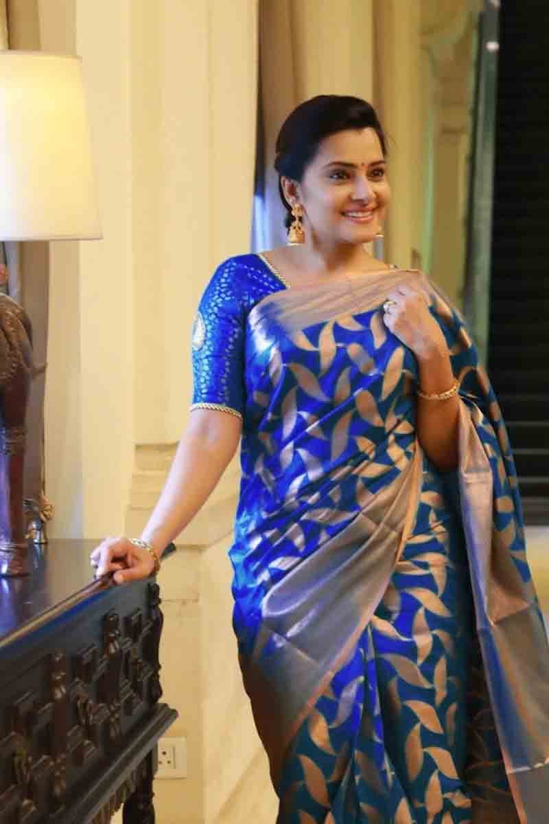 “Blue Star,” combining elegance and celestial charm