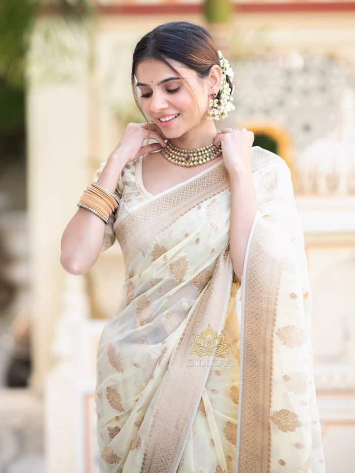 Elegant Floral Pallu with Beaded Tassels