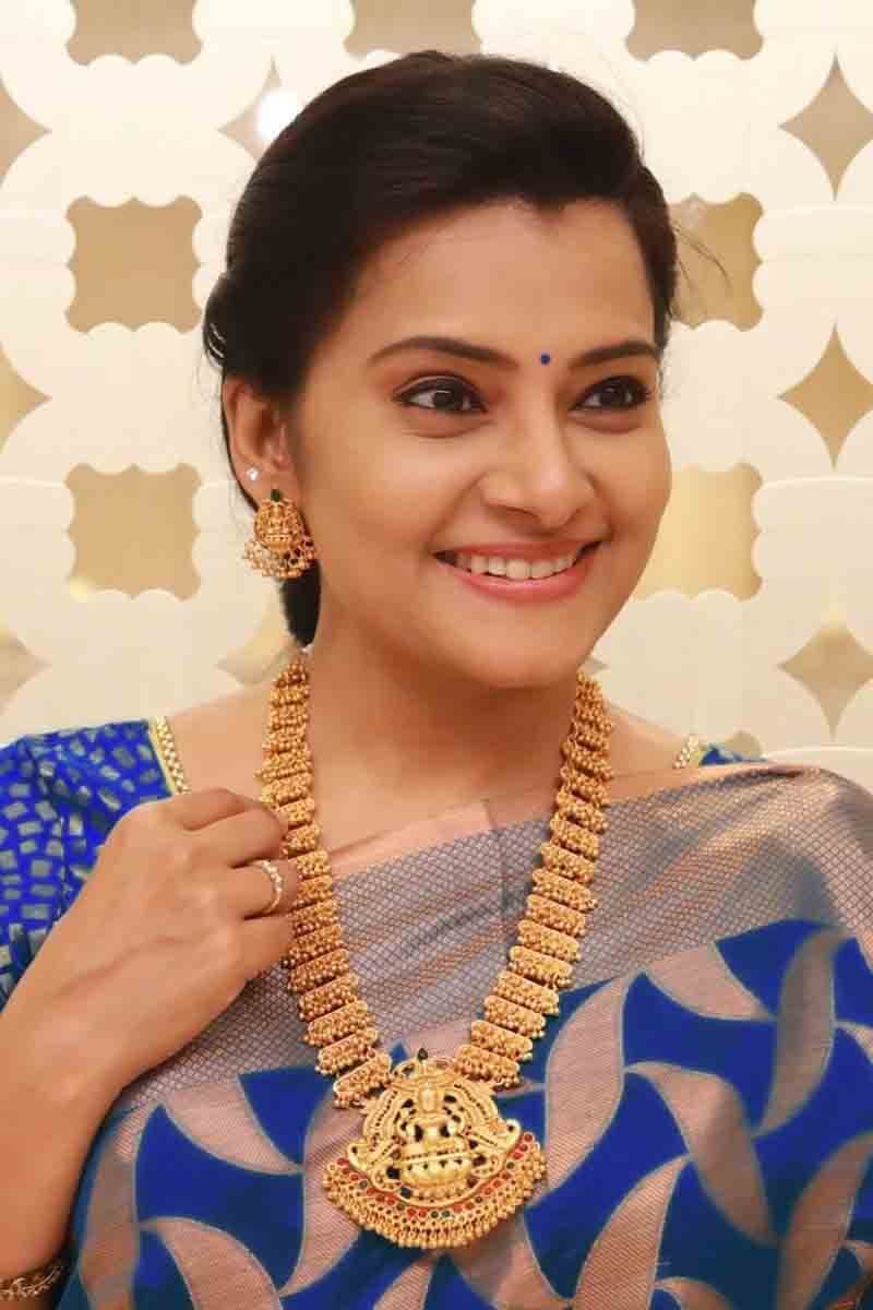 “Blue Star,” combining elegance and celestial charm